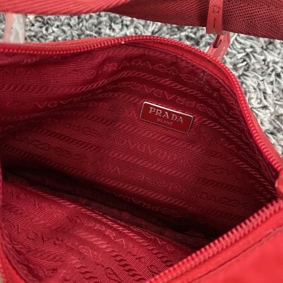 Prada Re Edition (Red) - Picture 3 of 3